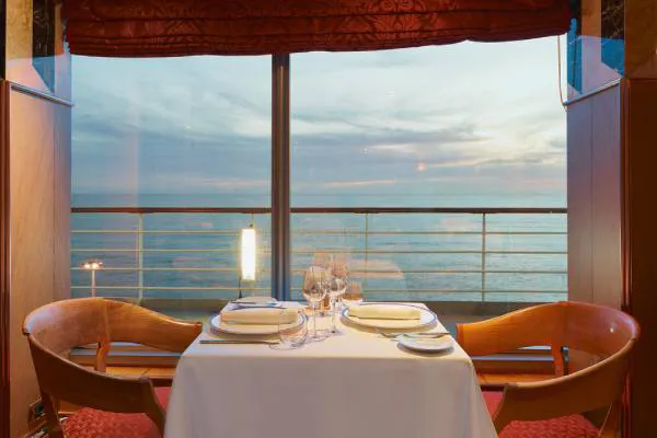 Club Restaurant