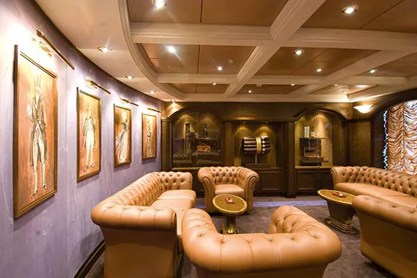 La Cubana Cigar Room